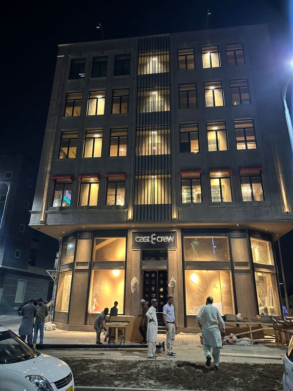 Glass shower cubicles in Karachi